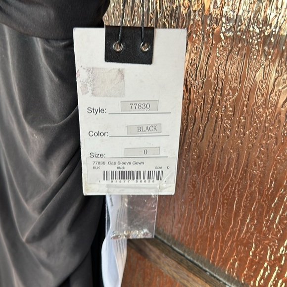 Mac Duggal Floral Strap High Slit Black Maxi Dress Size 0 Stretch 77830 Formal - Picture 5 of 11